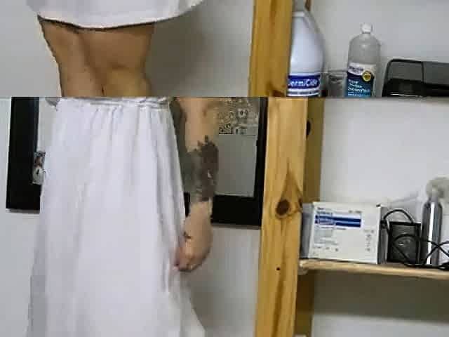 Blonde Amateur BBW Farts on Webcam