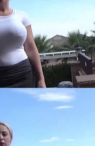 Smoking outdoor with the boxing muscled lady