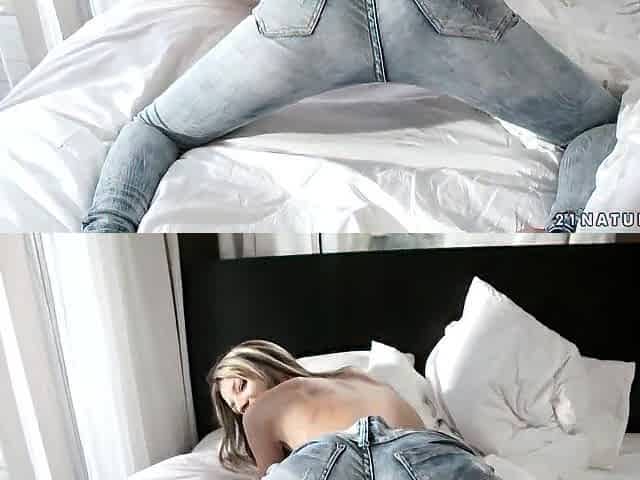 Doris Ivy Greets Her Stud With Anal