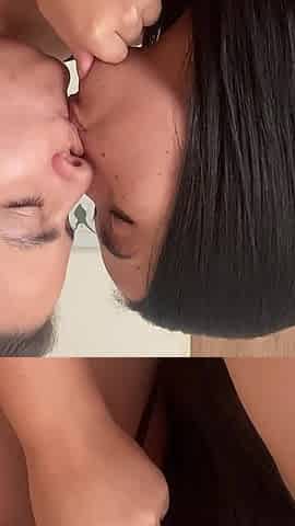 Romantic Kisses Between Licks and Caresses, Close up