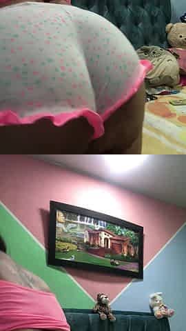 Very Slutty Latina From Medellin Masturbates and Sends Video to Her Stepfather