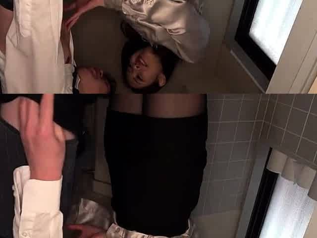 Amateur Asian College Teen Gives Blowjob