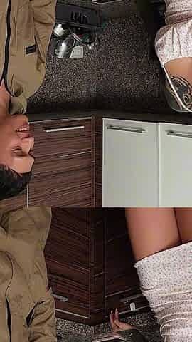 Latina Butt Wants Her Plumber to Fuck Her with His Big Cock - Larolax
