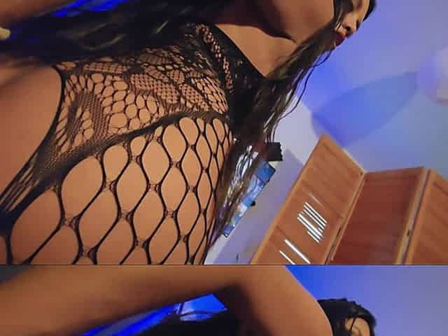 Sex with Beautiful Latina Girlfriend and Creampie in Her Ass