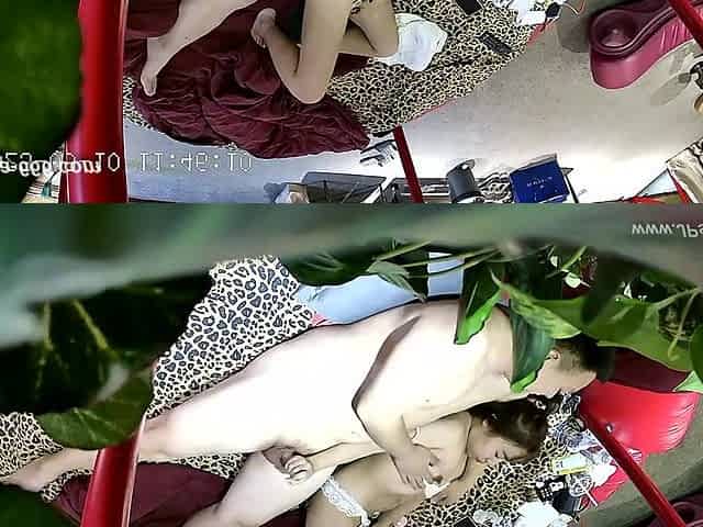 Hackers use the camera to remote monitoring of a lover's home life.547