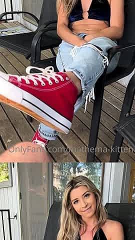 Two incredible Latin babes in foot fetish action