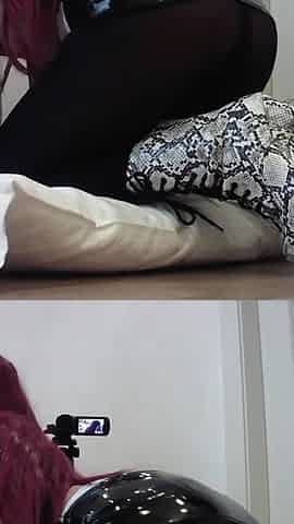 MILF with Perfect Body Gives a Blowjob on Her Knees with Cumshot