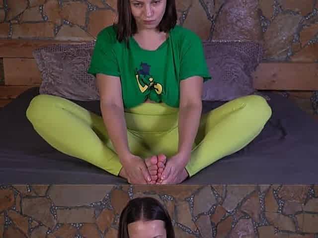 This Is a Very Sexy Video Where I Do Yoga Without Panties and in Transparent Poison Green Leggings