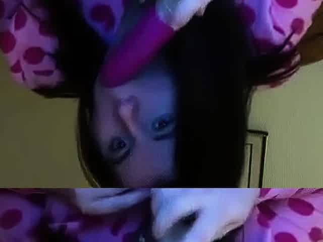 BBW with Big Tits Spreads Her Ass on Webcam