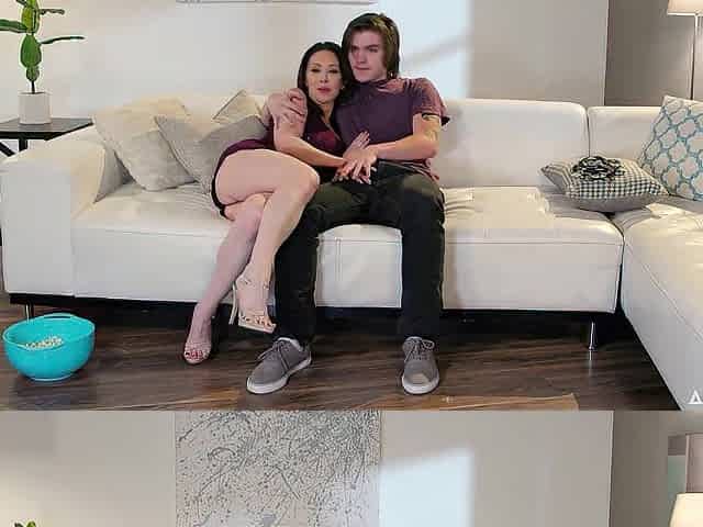 Stepmommy's Hunk - Ideal Bazookas Stepmom Rayveness Bounces on Rod During Clip