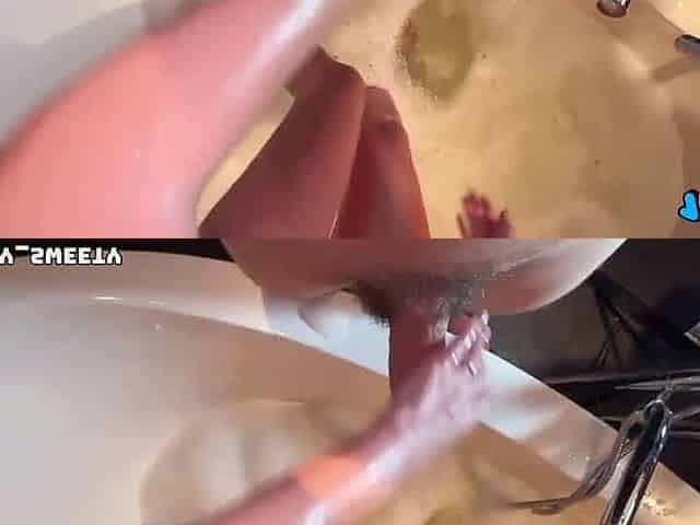Real duo has super hot homemade hump in the bathroom - flawless body, torrid smooching and jism on ass! Spontaneous and amateur,
