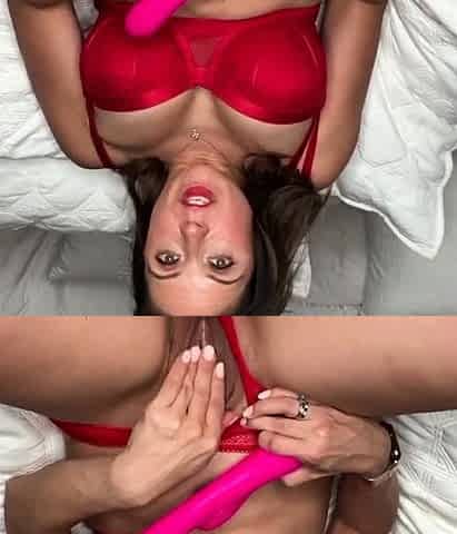 Love Chat Big Boobs Brunette Masturbating For Cam