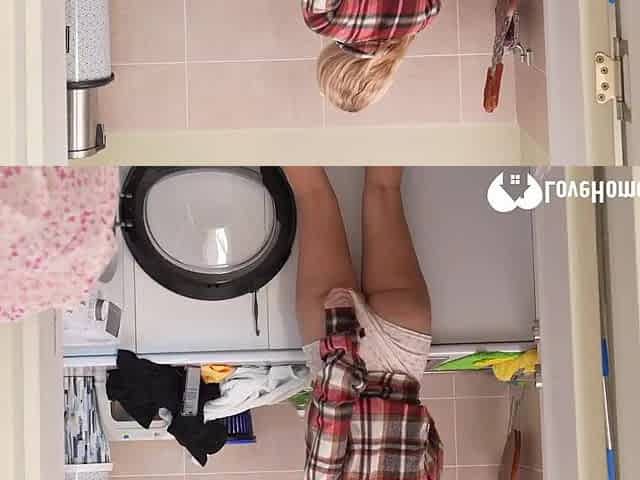 Blondie loves to deepthroat
