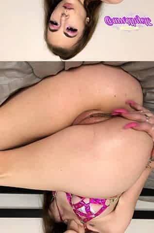 Small titted babe toys her pussy on webcam