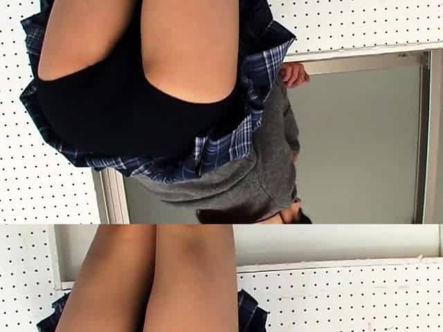 Amateur asian Lily masturbates her sexy body