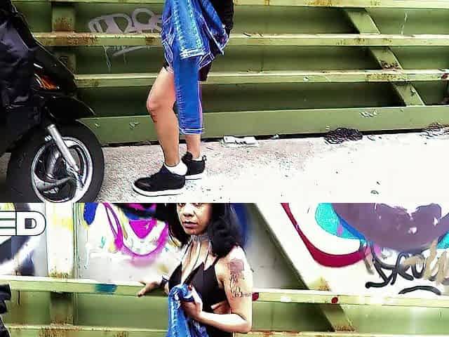 REAL BIKER FEMALE CHANGES RAIMENT ON THE ROAD UNDRESSED TEASING ON THE PATH BLOW JOB