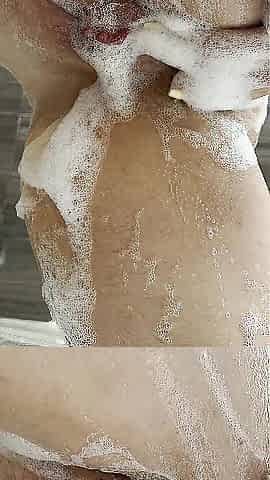 Y si me lo metes en el jacuzzi? te estoy esperando