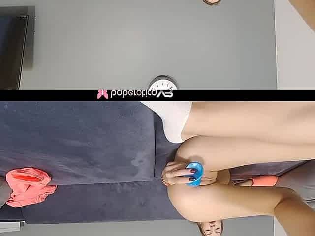 Solo Girl Rubs Her Shaved Pussy And Plays With A Dildo,in Vr With Kristian Fox, Fox Girl And Kristina Fox