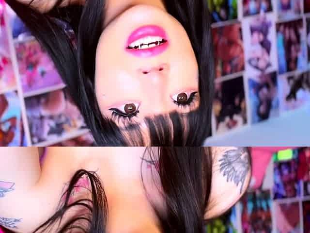 Big boob brunette masturbates on webcam