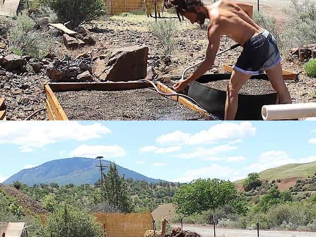 Indecent Hunk Showers Off With The Hoes & Sprays Down Some Seed