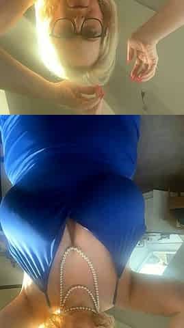 Big boobs milf masturbates with her dildo