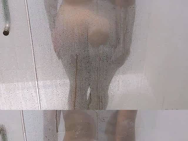 Amateur shower and masturbation