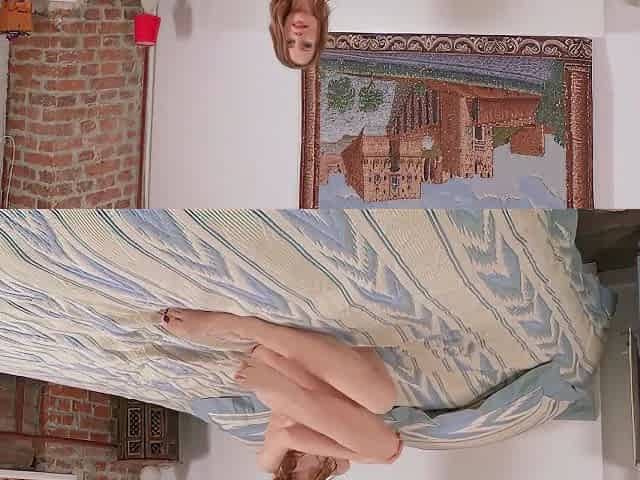 All-natural Redhead Milf Plays With Her Tight Pussy In Bed - Veronica Laine
