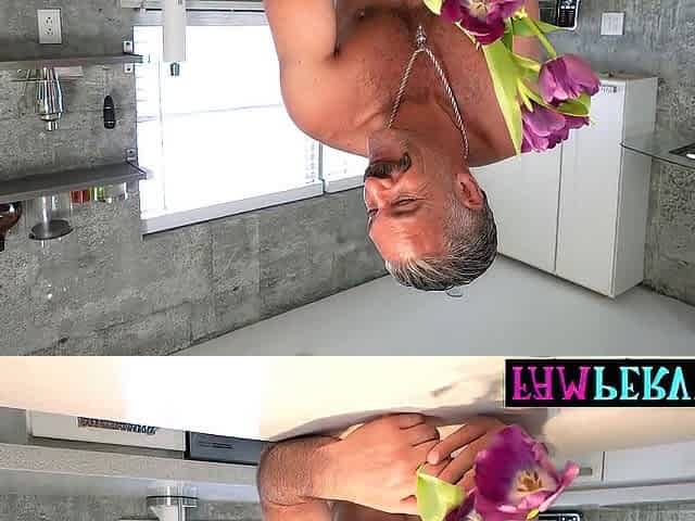 Big Boobs Petite Teen 18+ Stepdaughter Has A Surprise For Stepdaddy