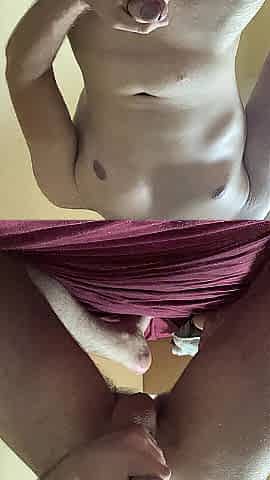 Masturbating my knob in public uni dorm