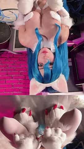Busty Felicia Darkstalkers Cosplay