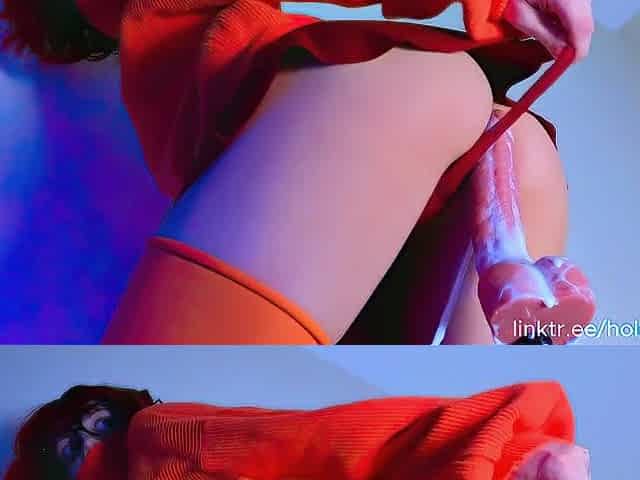 Velma Dinkley rides a Large Sex tool and stuffing her creamy vagina with pants