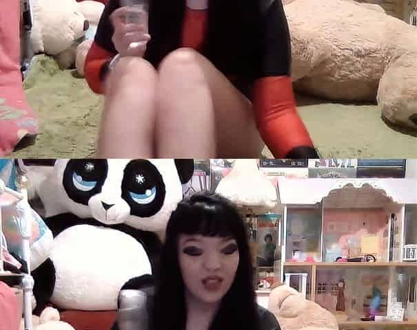 Brunette amateur webcam teen girl stripping