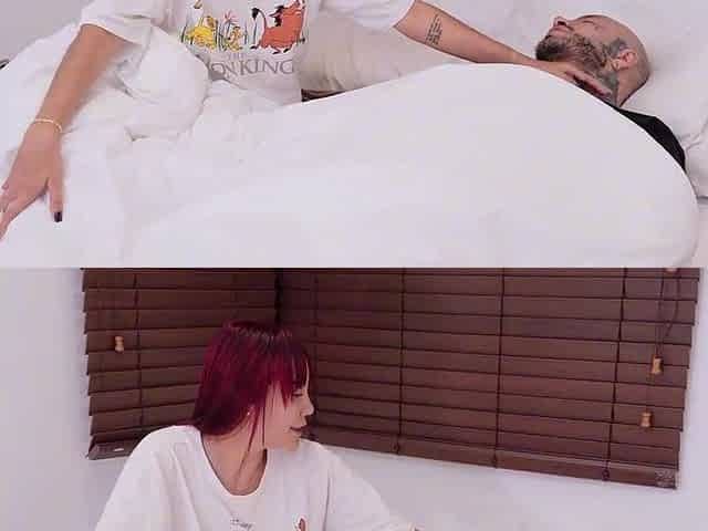A SEXY NURSE ARRIVES AT HER PATIENT'S ABODE AND ENDS UP OVERSPREAD IN HIS LOAD - LA ROLA
