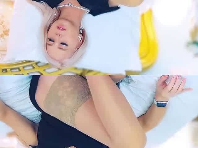 Blonde teen with huge breast masturbating on webcam