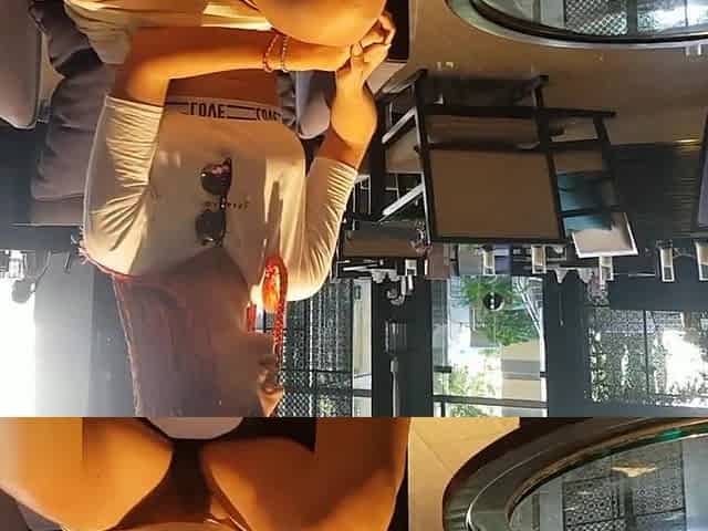 She sits in a restaurant without panties and drinks her coffee
