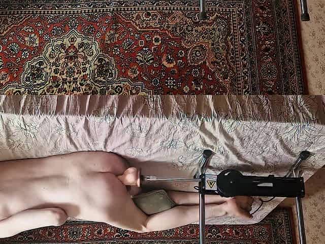 Sasha Earth homemade amateur anal Bang Machine solo