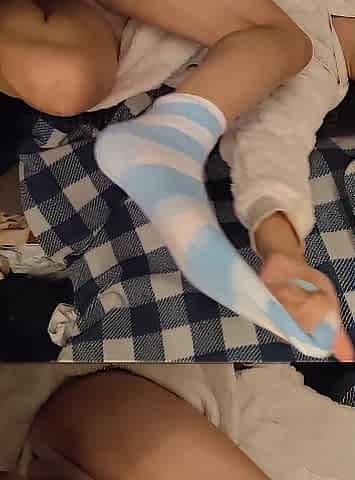 Amateur Latin chick Sammy Soles Peeling her Blue Striped Socks Off and Flexing her Charming Toes