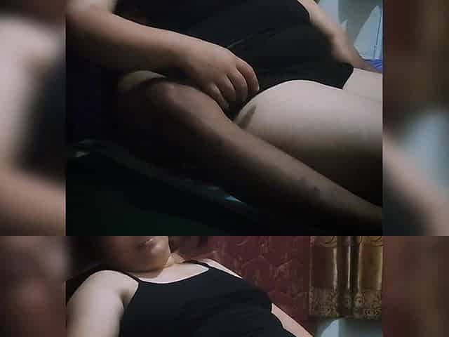 Please to Fuck Me. My Pussy Is Already Wet, I'm so Horny