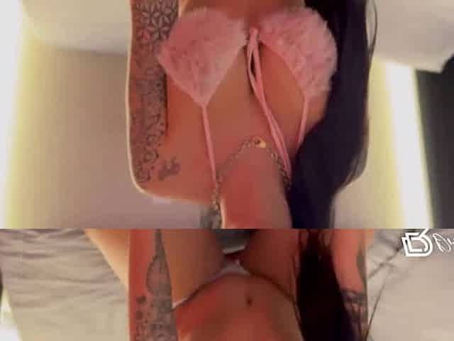 Amateur mummy deepthroats spear and gets jizz in mouth - Drii Cordeiro - super-fucking-hot gonzo porn!
