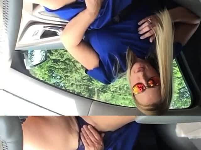 Blonde Milf Masturbates in Public Park!