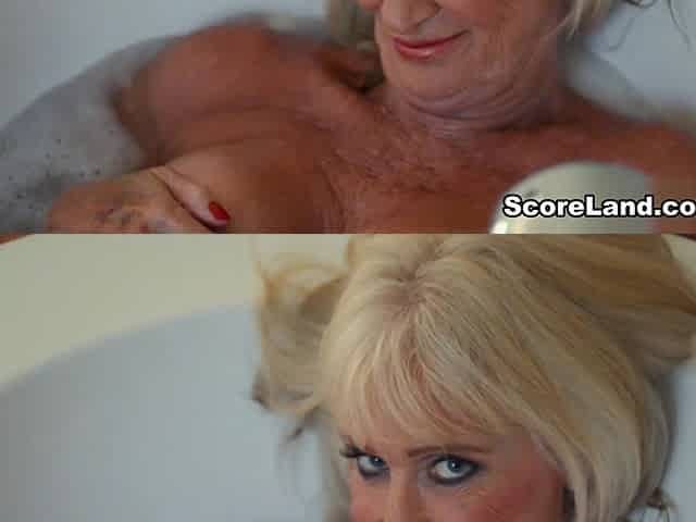 The 64-year-old sexy swinger - Leah L'Amour - Home Alone MILFs