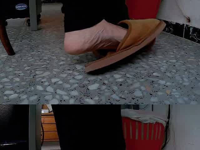 Look at my hot feet whilst I'm sitting!! Have a fun it!!