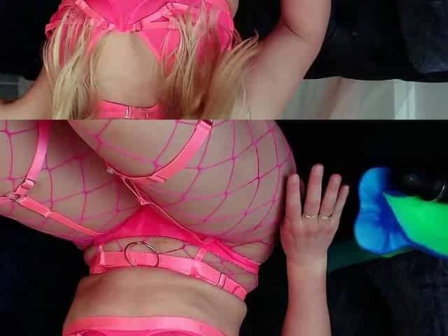 Beautiful Sonya having a horny solo toy masturbation