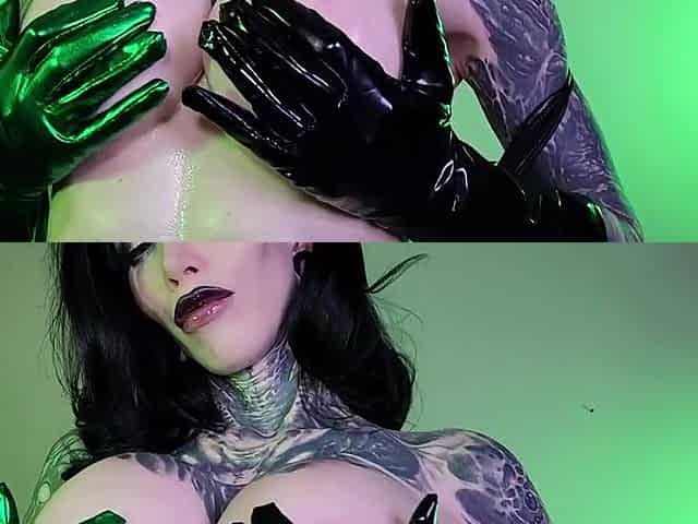 Kinky cosplay bombshell solo