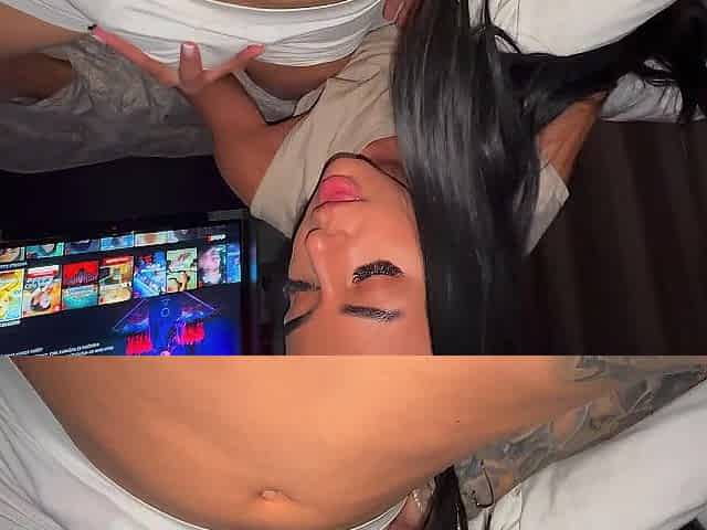 Mio fratellastro non resiste e scopa forte il mio corpo perfetto (Creampie)