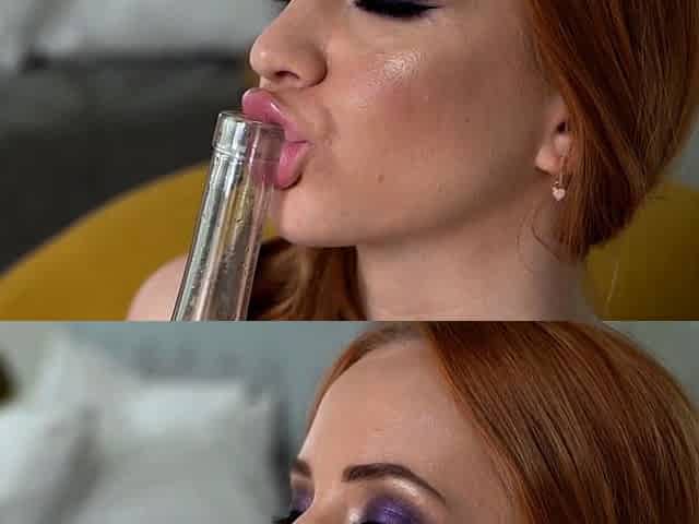 Big boobs milf masturbates with her dildo