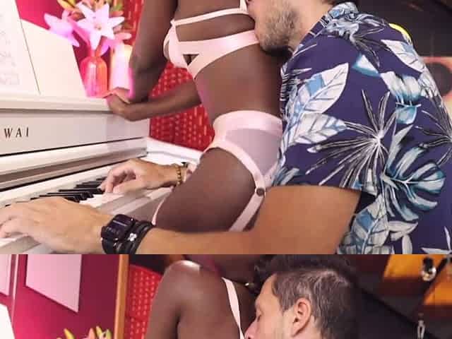 PIANIST FUCKS HER NEW EBONY MILF LOVER PLAYING FUR ELISE!!!
