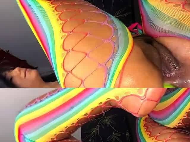 Webcam great ass Latin woman teasing