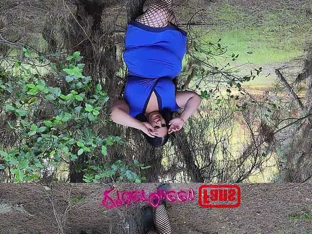 Riderqueen Alone, Outdoors, Fan Videos