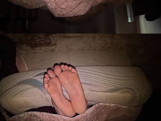 Jerk your shlong to my soles during the time that I try to rest! - Preview